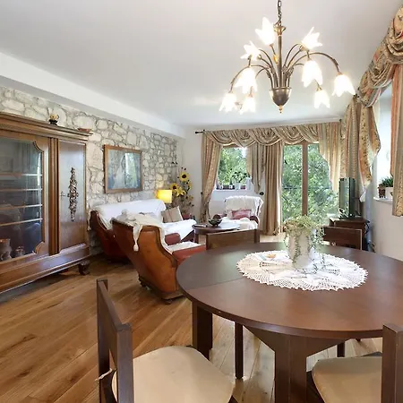 Vendégház Castello Rausch 4*