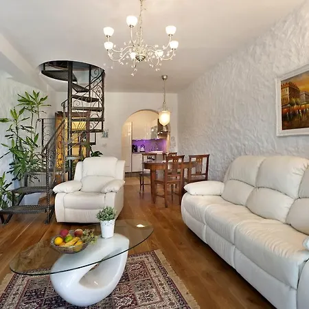 Vendégház Castello Rausch 4*