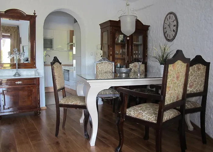 Gostinjska kuća Castello Rausch Valkarin