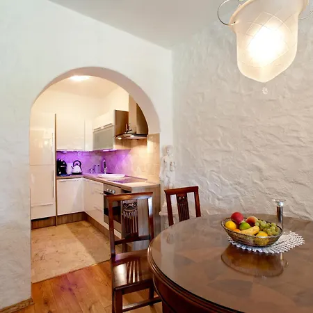 Pensjonat Castello Rausch Valkarin